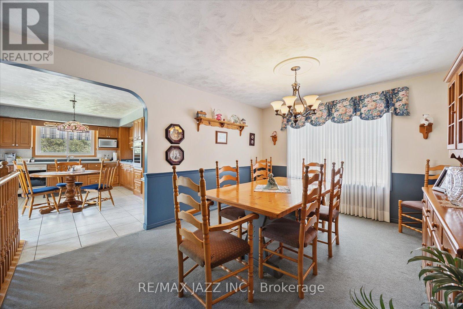 Photo 12 of 606 Gibbons Street, Oshawa ON