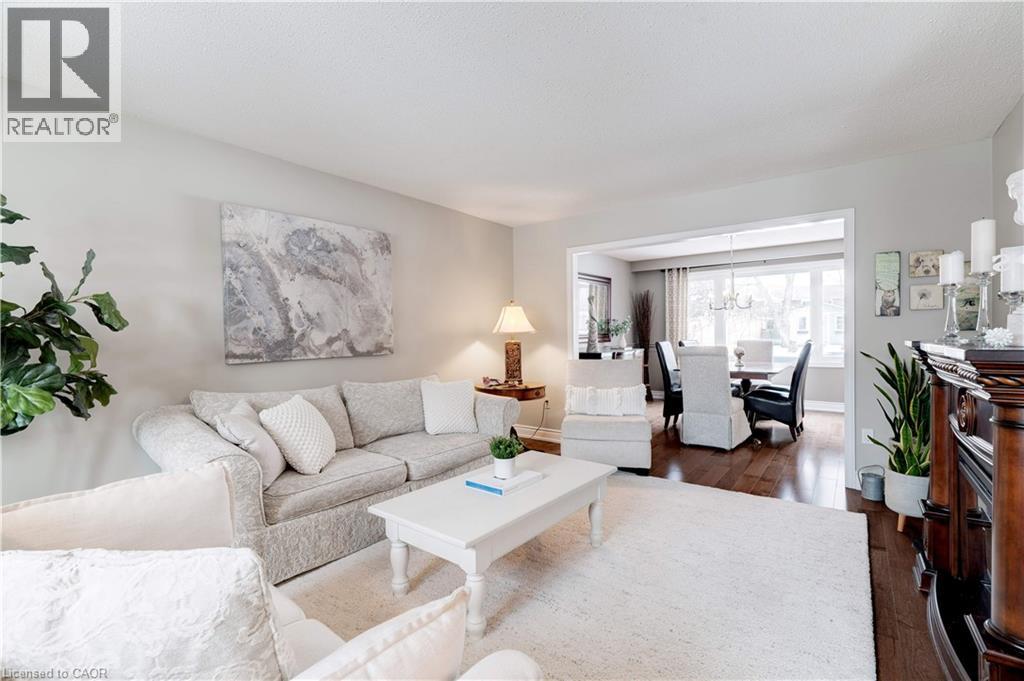 Photo 5 of 2174 Belgrave Court, Burlington ON
