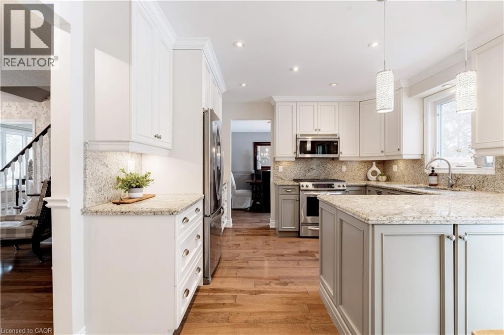Photo 10 of 2174 Belgrave Court, Burlington ON