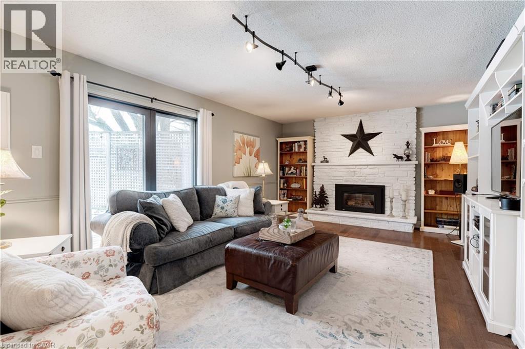 Photo 15 of 2174 Belgrave Court, Burlington ON