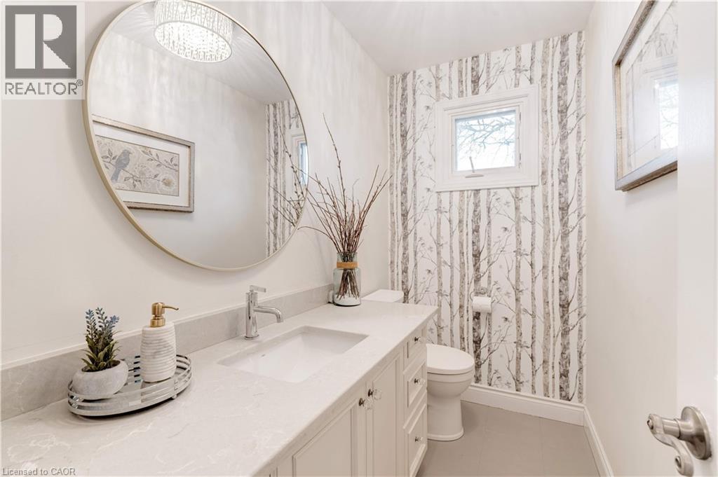 Photo 14 of 2174 Belgrave Court, Burlington ON