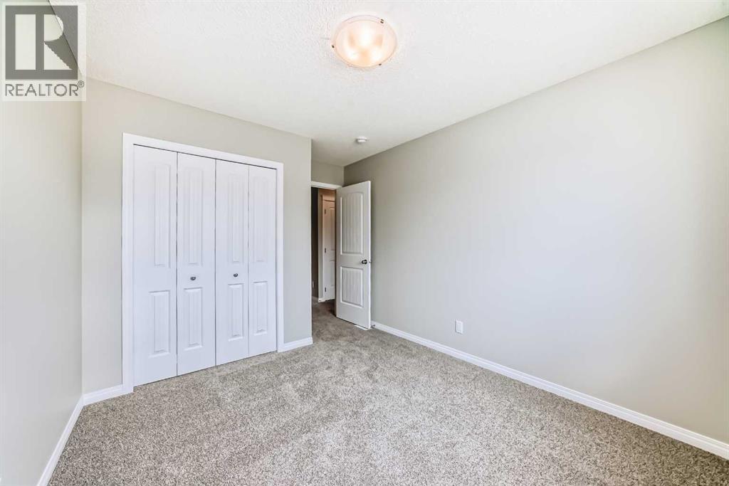 Photo 17 of 619 Wolf Willow Boulevard Se, Calgary AB