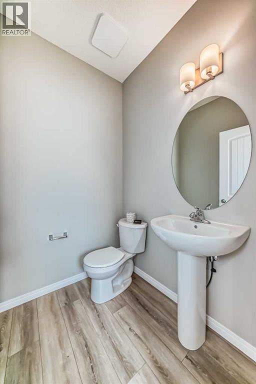 Photo 14 of 619 Wolf Willow Boulevard Se, Calgary AB