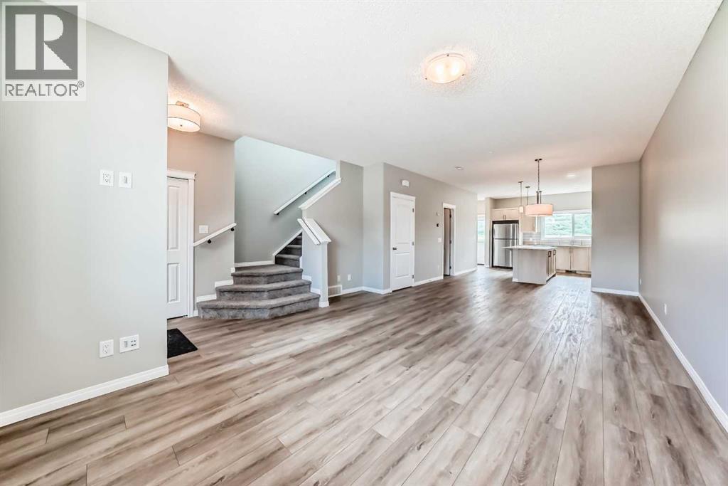 Photo 11 of 619 Wolf Willow Boulevard Se, Calgary AB