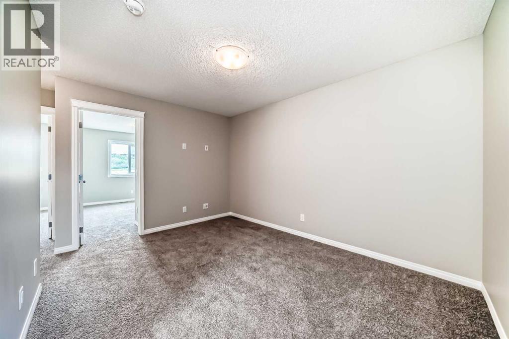 Photo 19 of 619 Wolf Willow Boulevard Se, Calgary AB