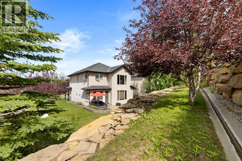 Single Family House for Sale in  Sienna Park Drive SW Signal Hill Calgary 