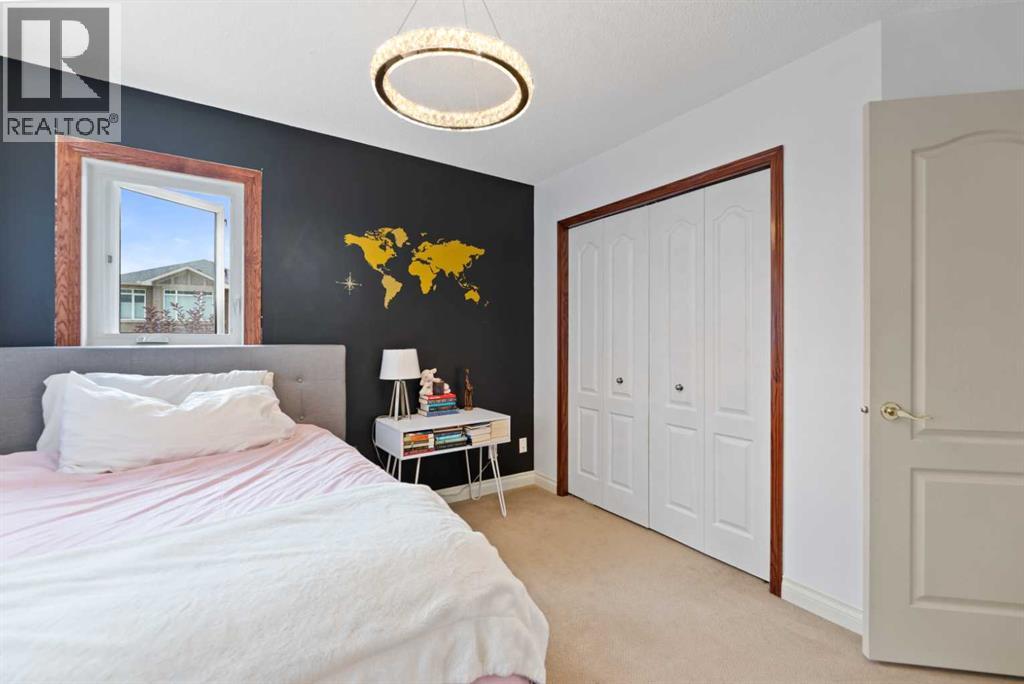 Single Family House for Sale in  Sienna Park Drive SW Signal Hill Calgary 