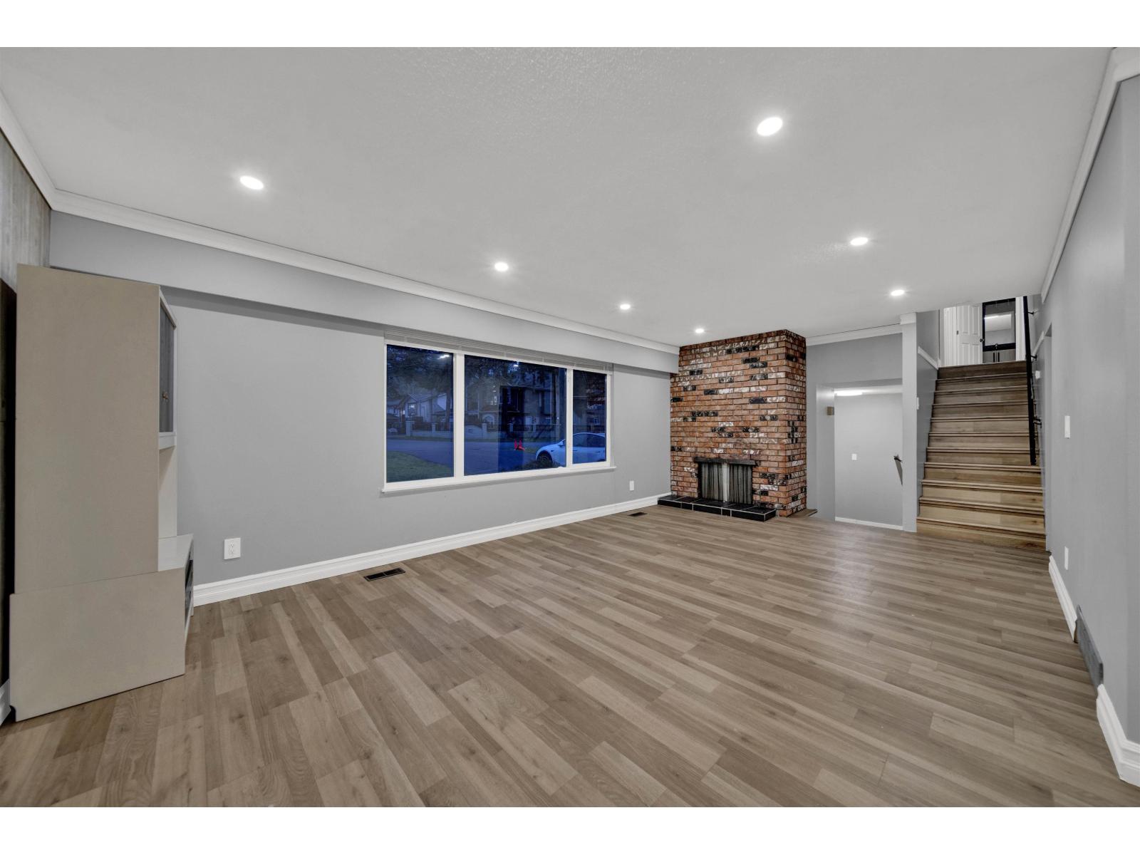 Photo 7 of 7085 140 A Street, Surrey BC