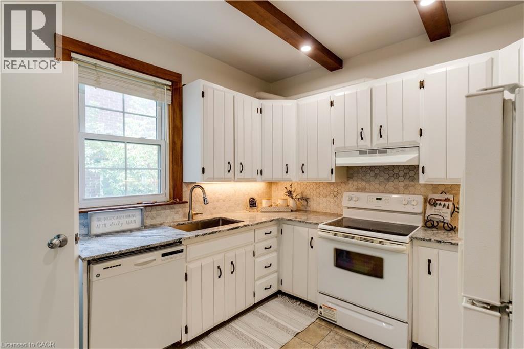 Photo 2 of 103 Arkell Street, Hamilton ON