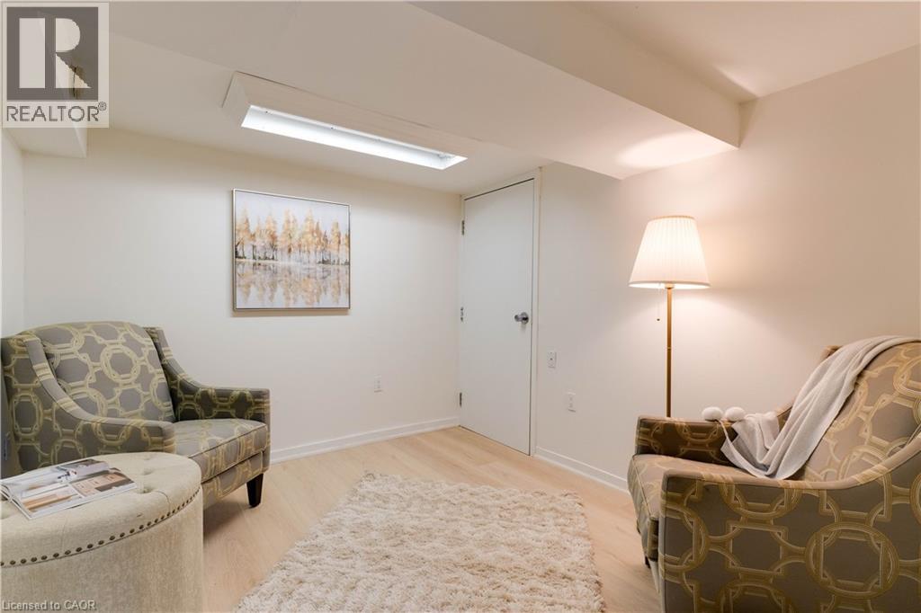 Photo 3 of 103 Arkell Street, Hamilton ON