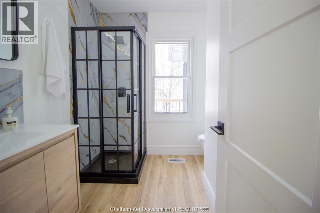 Photo 22 of 507 Trerice Street West, Dresden ON