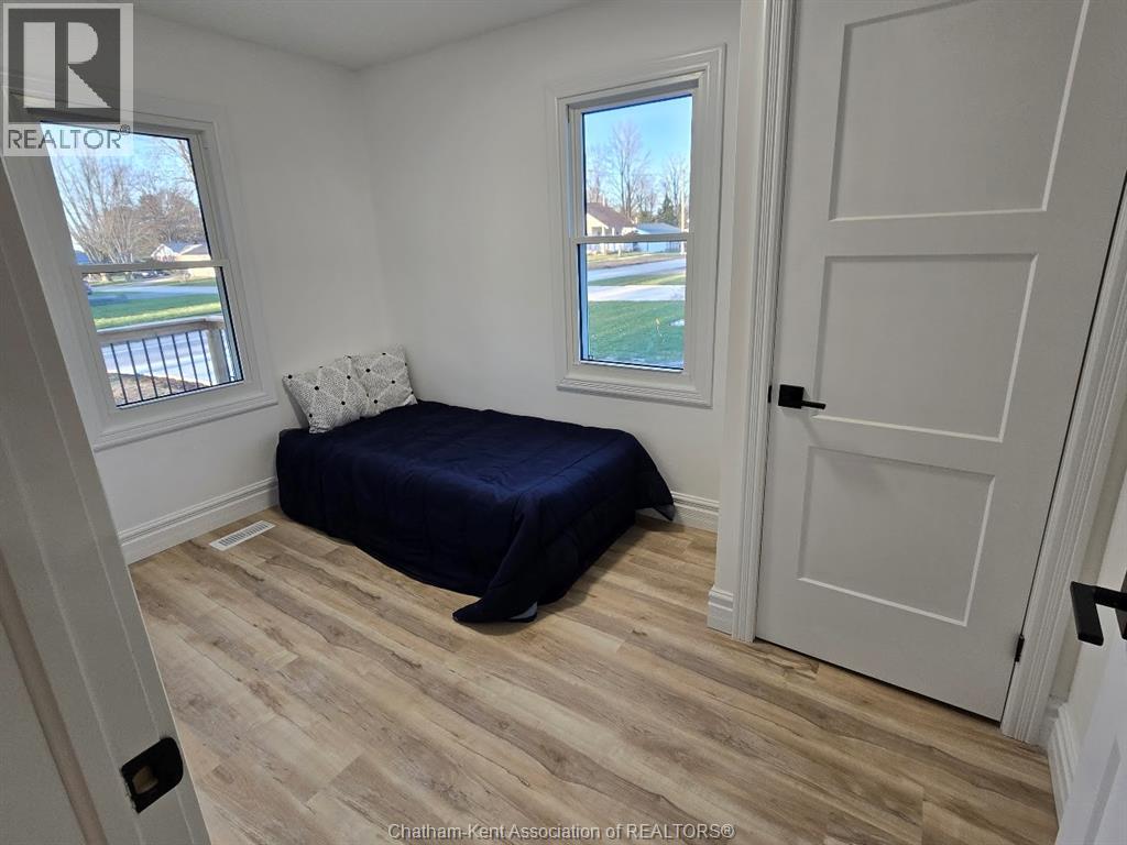 Photo 25 of 507 Trerice Street West, Dresden ON