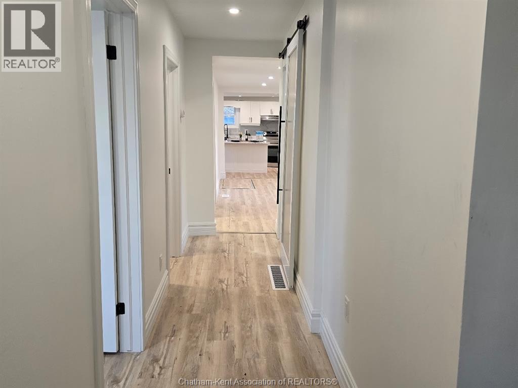 Photo 26 of 507 Trerice Street West, Dresden ON