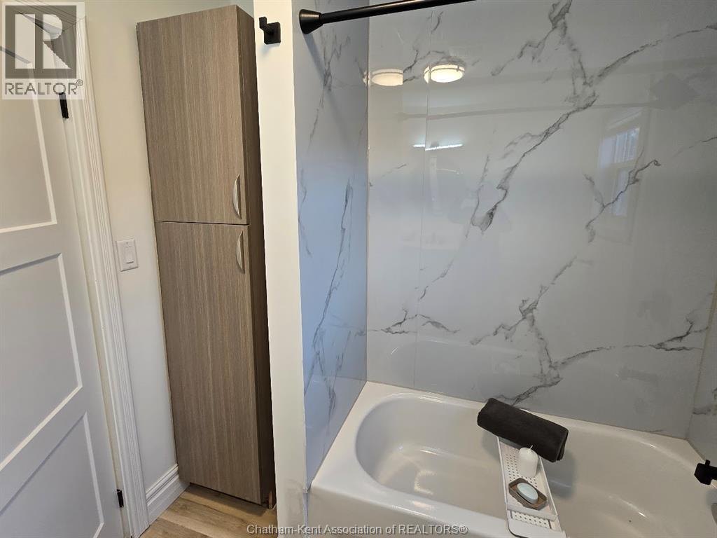 Photo 29 of 507 Trerice Street West, Dresden ON