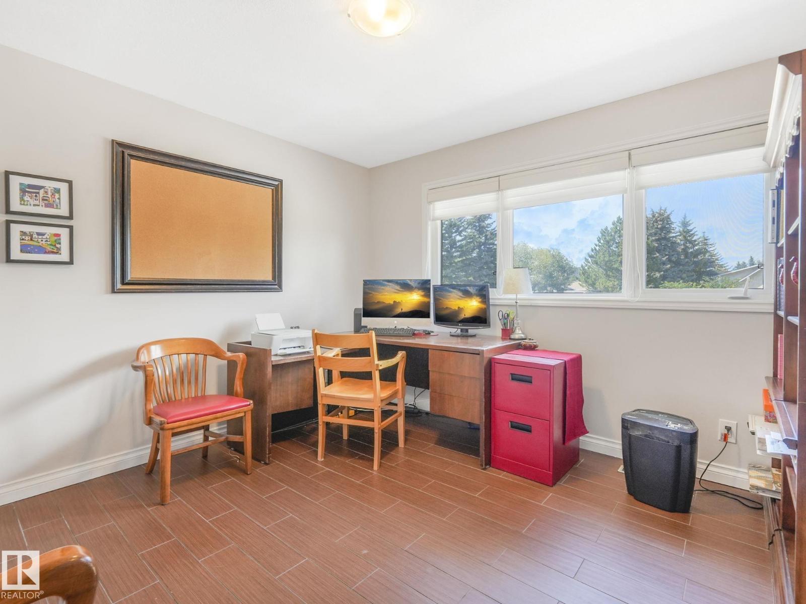 Photo 15 of 88 Wahstao Cr Nw, Edmonton AB