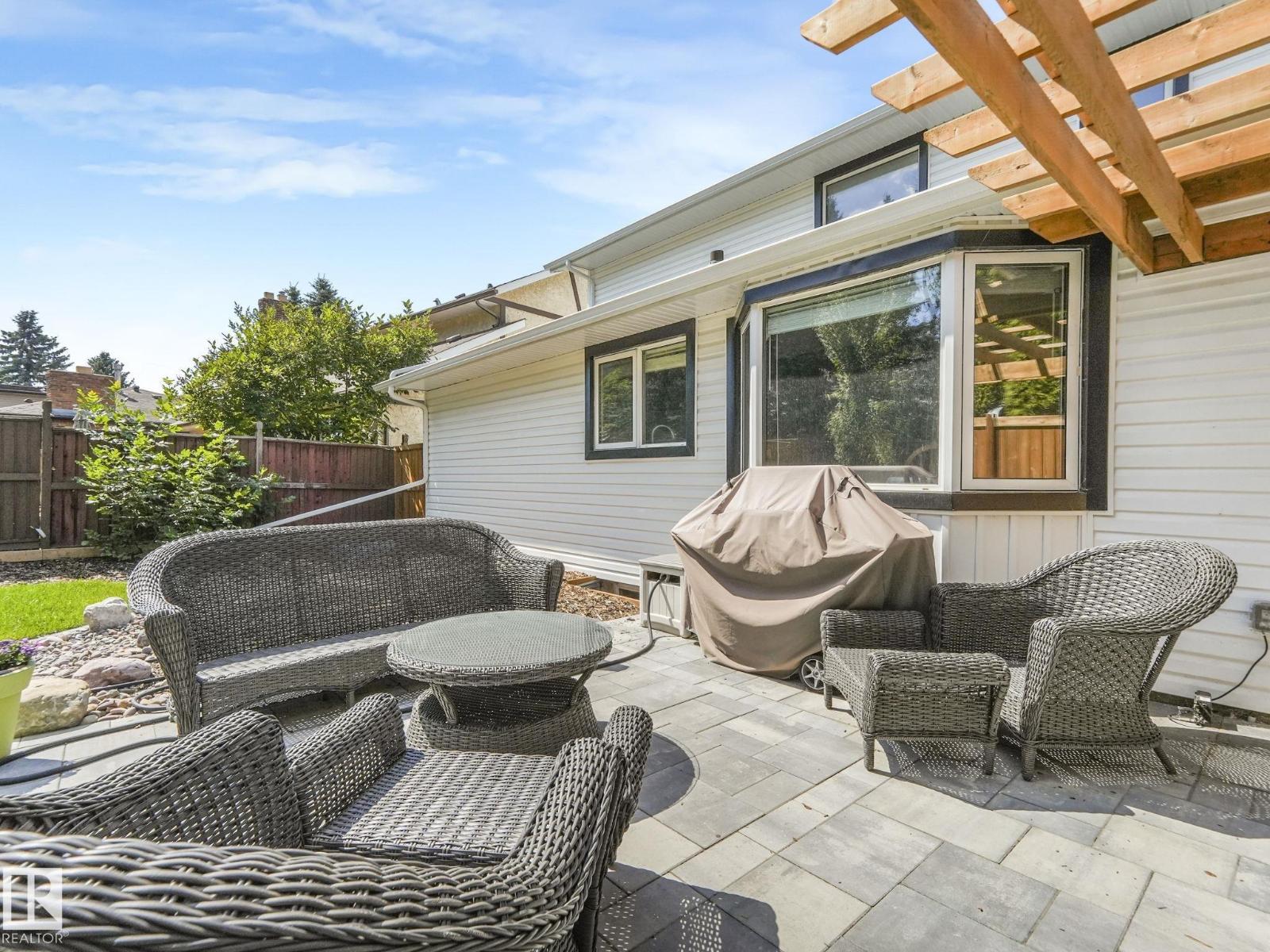 Photo 28 of 88 Wahstao Cr Nw, Edmonton AB