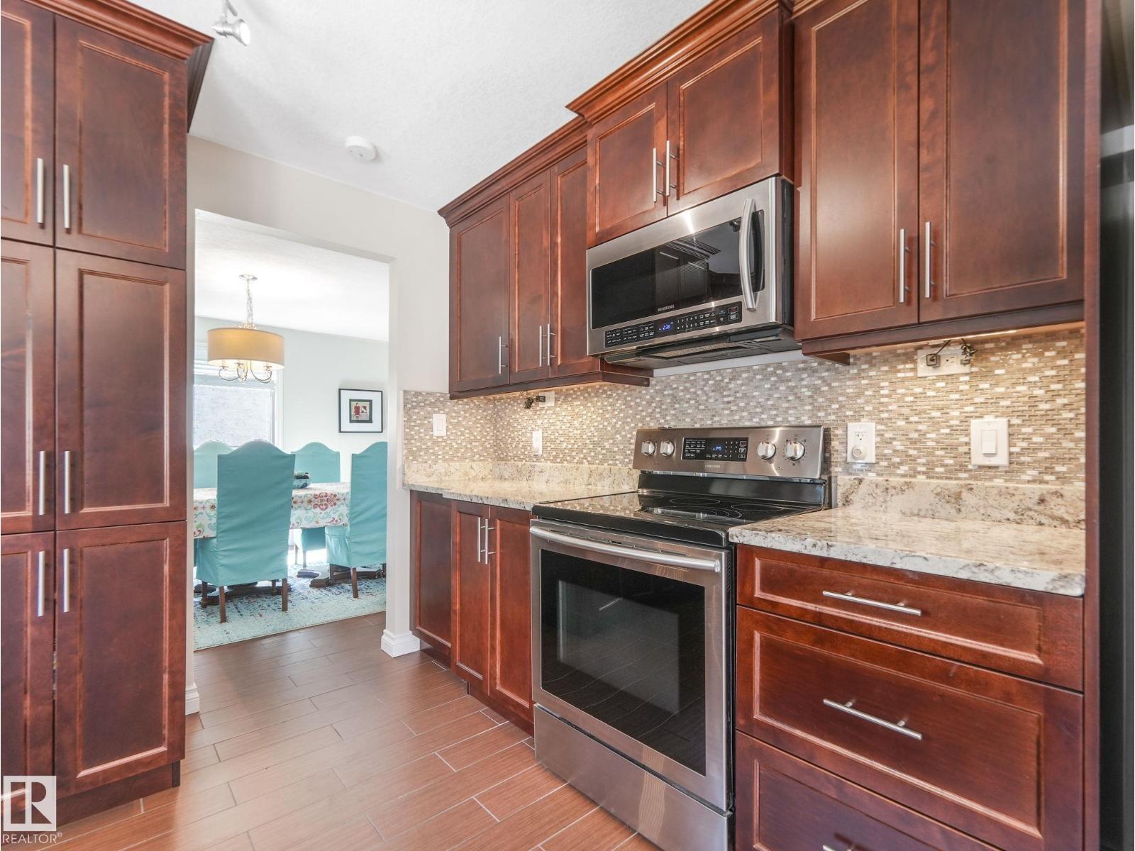 Photo 8 of 88 Wahstao Cr Nw, Edmonton AB