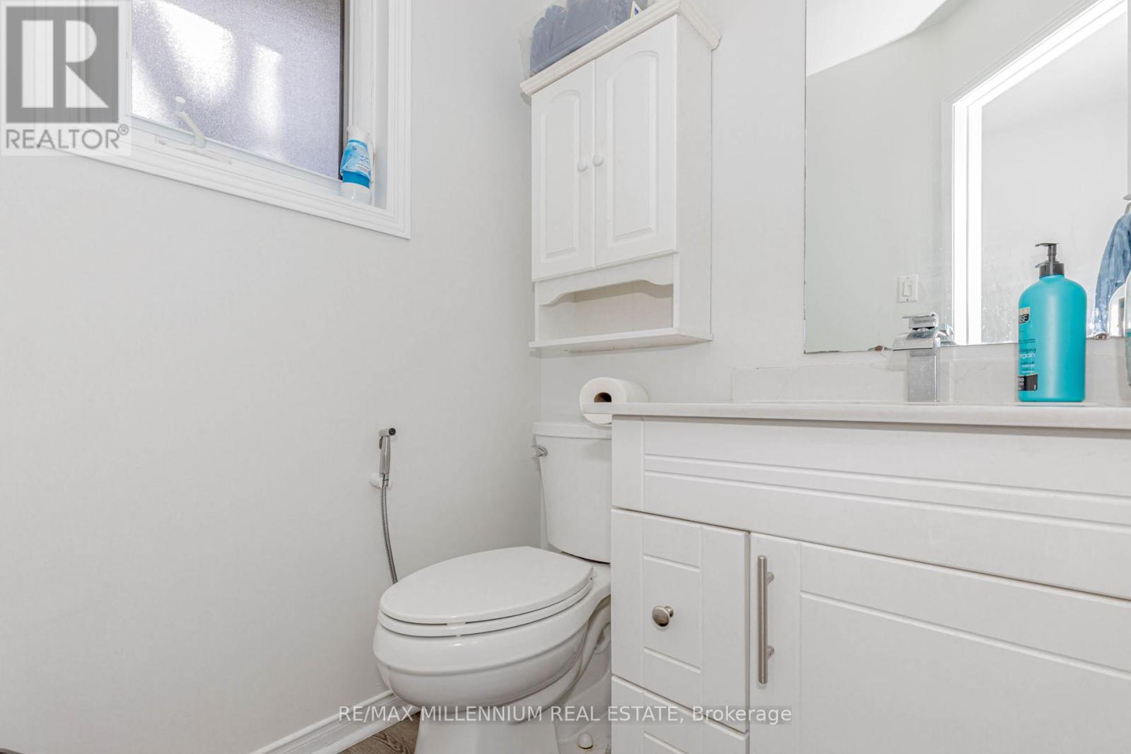 Photo 16 of 28 4605 Donegal Drive, Mississauga ON