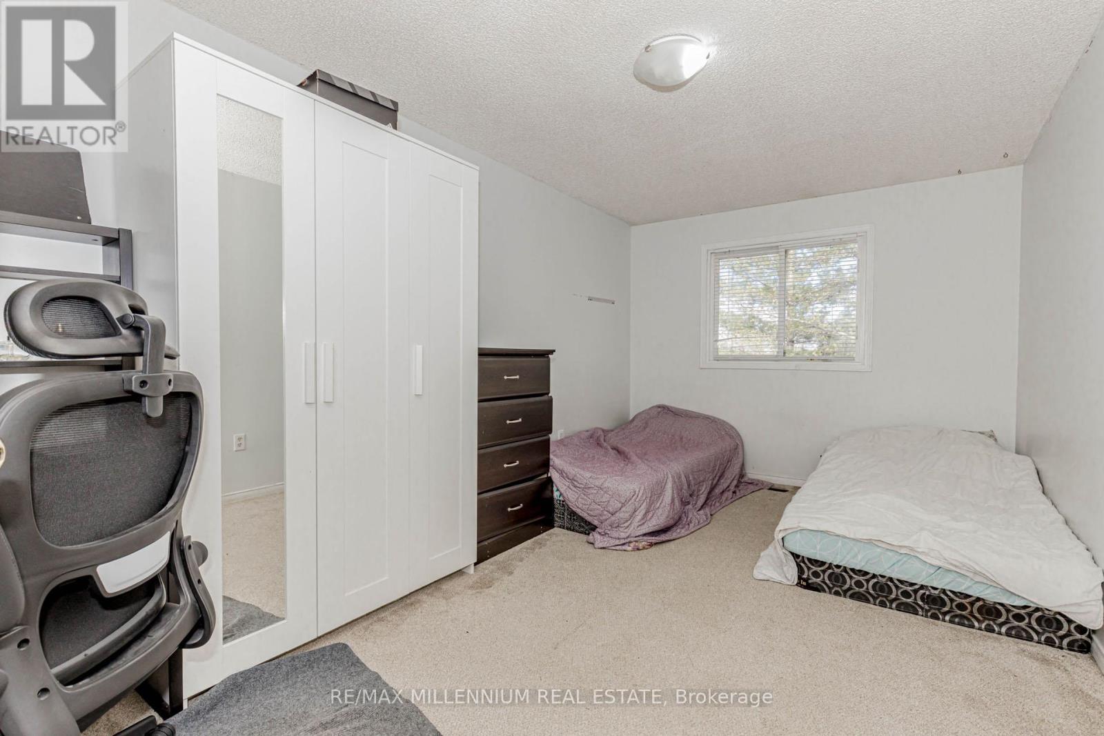 Photo 24 of 28 4605 Donegal Drive, Mississauga ON