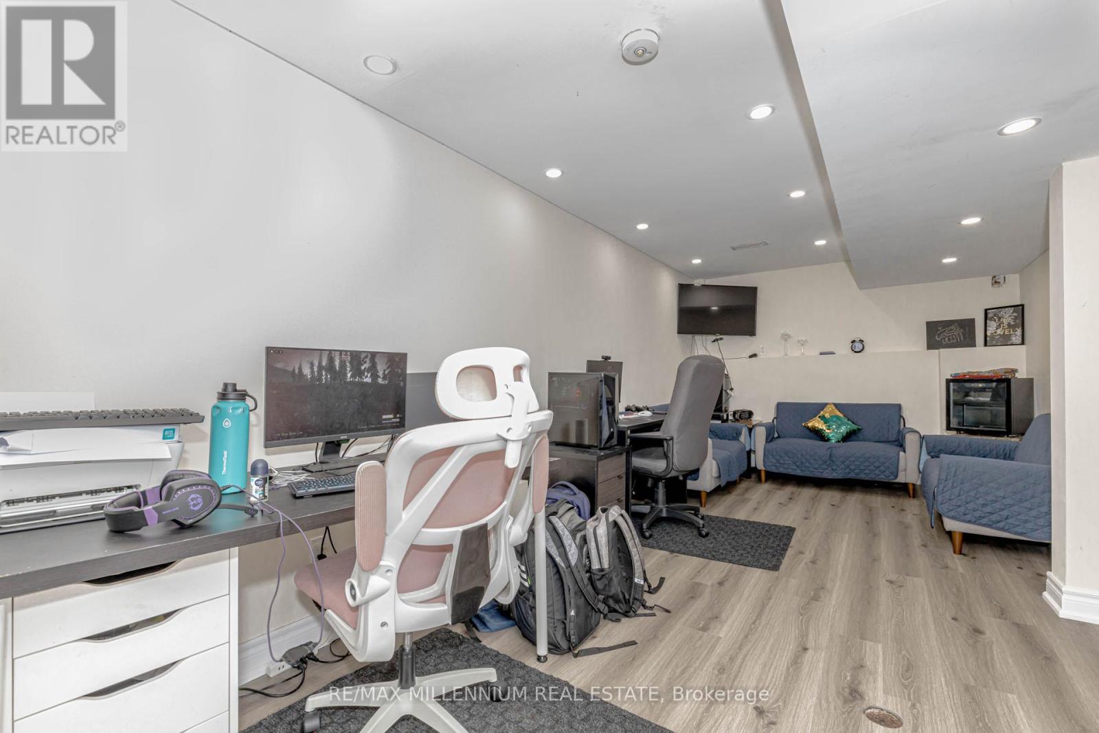 Photo 31 of 28 4605 Donegal Drive, Mississauga ON