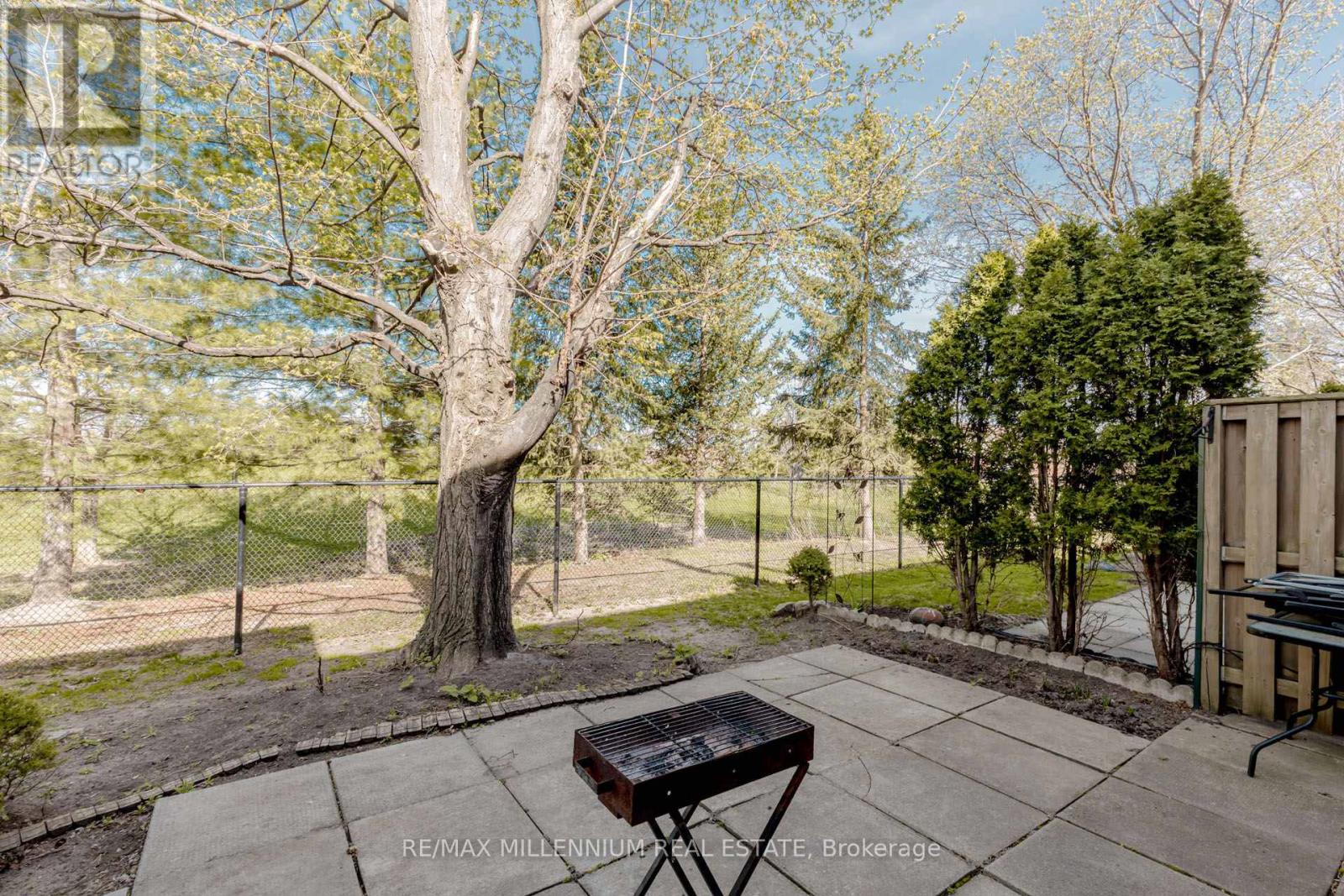Photo 38 of 28 4605 Donegal Drive, Mississauga ON