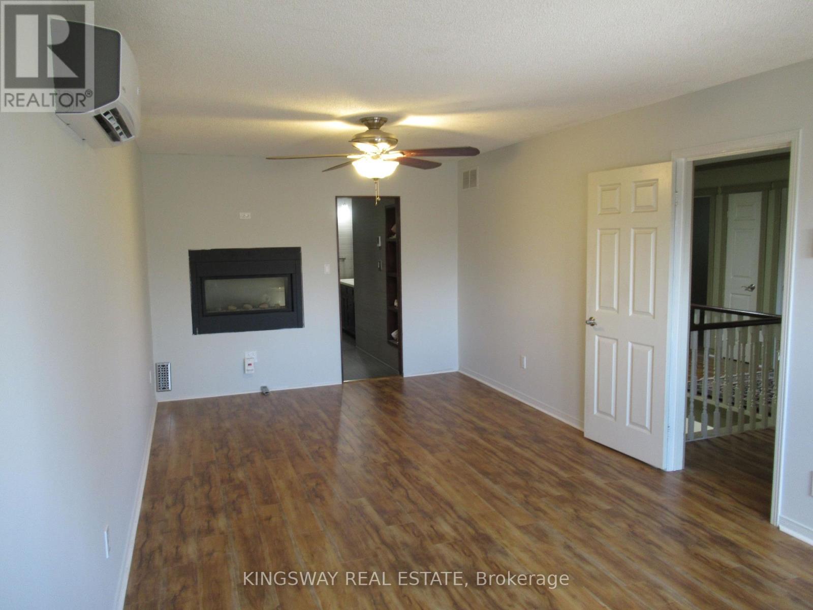 Photo 13 of 6059 Tillsdown Drive, Mississauga ON