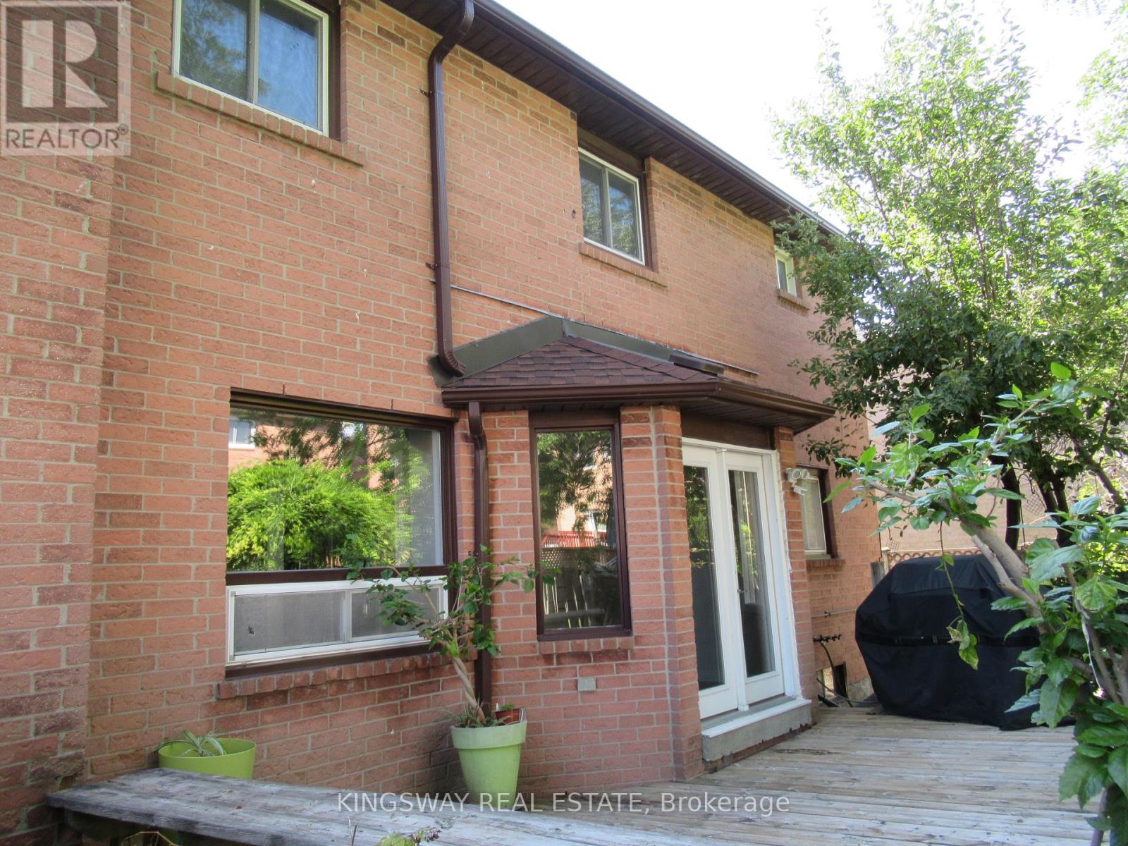 Photo 22 of 6059 Tillsdown Drive, Mississauga ON