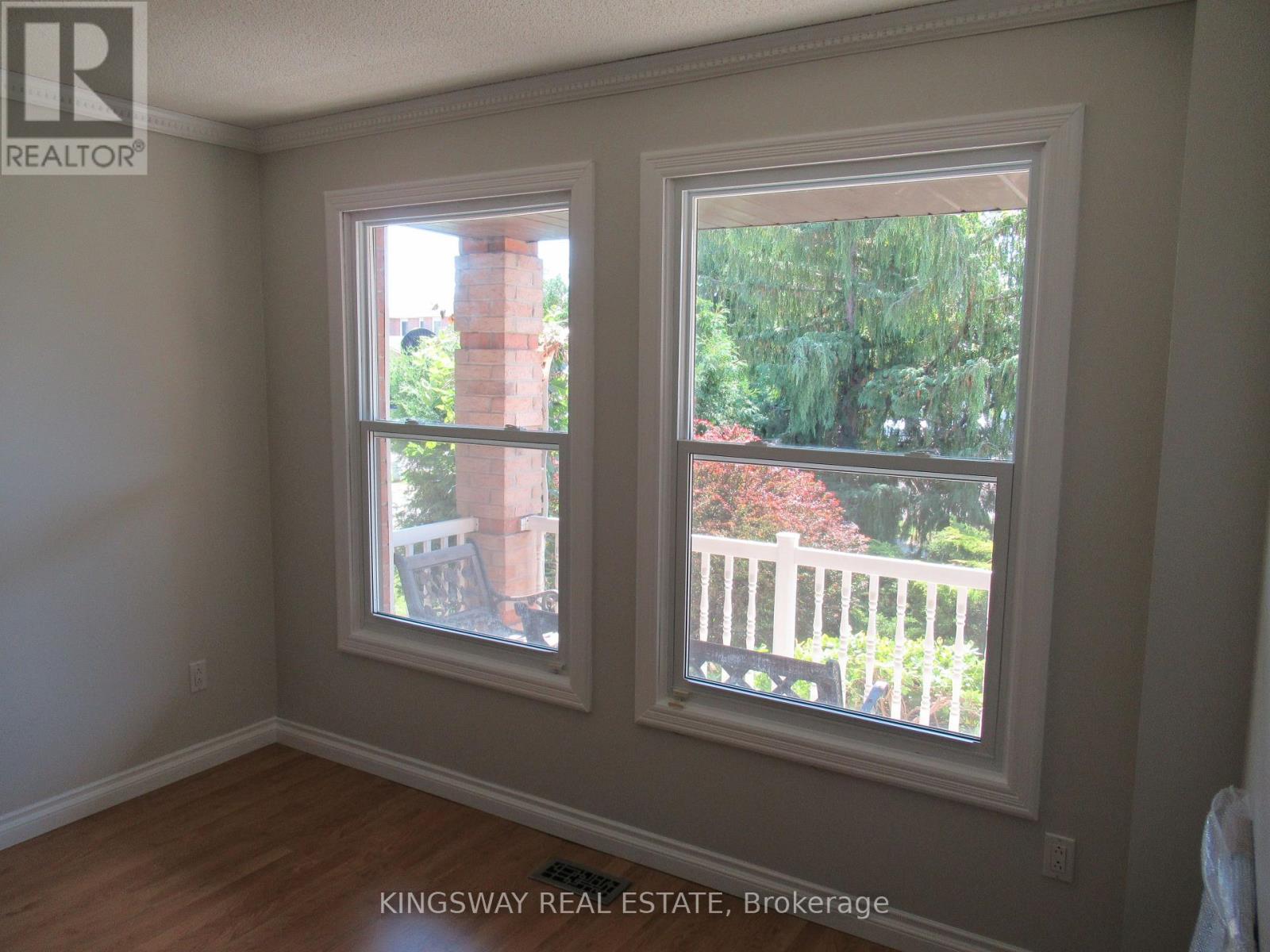 Photo 7 of 6059 Tillsdown Drive, Mississauga ON