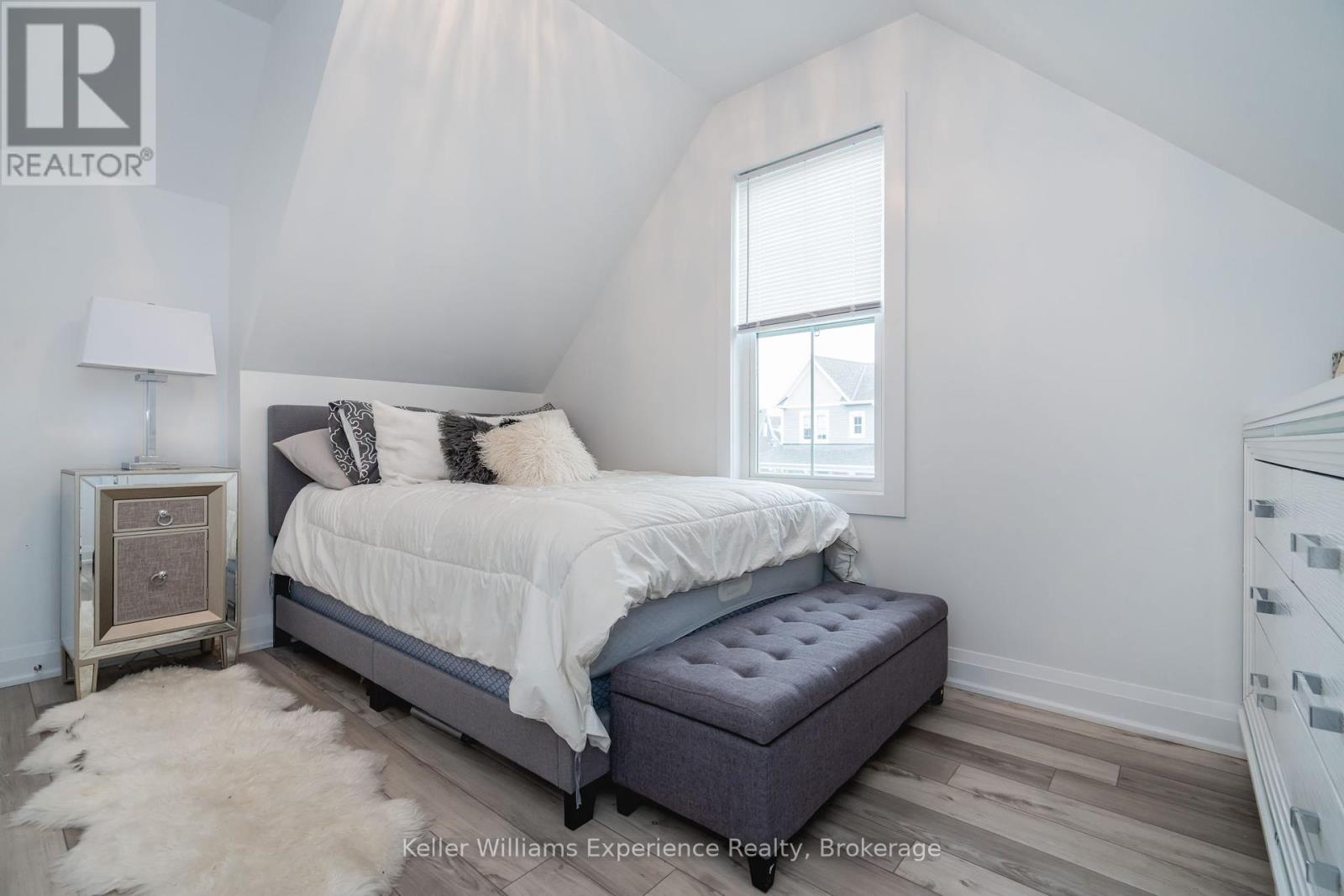 Photo 19 of 30 Samantha Lane, Midland ON