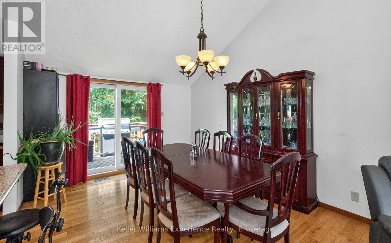 Photo 5 of 230 Church Street, Penetanguishene ON
