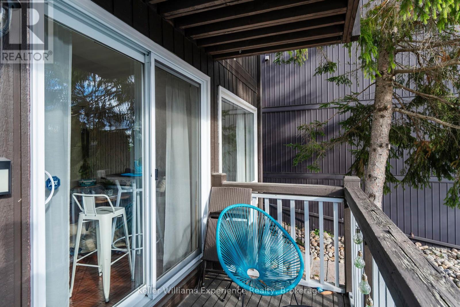 Photo 17 of 27 Turner Drive, Huntsville ON