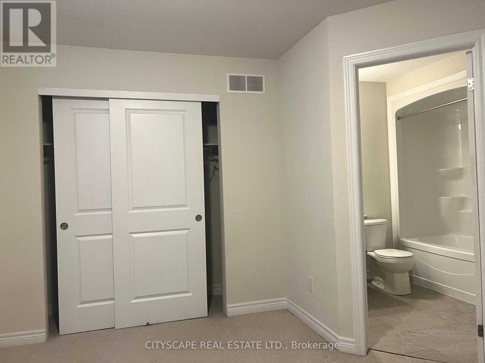 Photo 11 of 87 7768 Ascot Circle, Niagara Falls ON