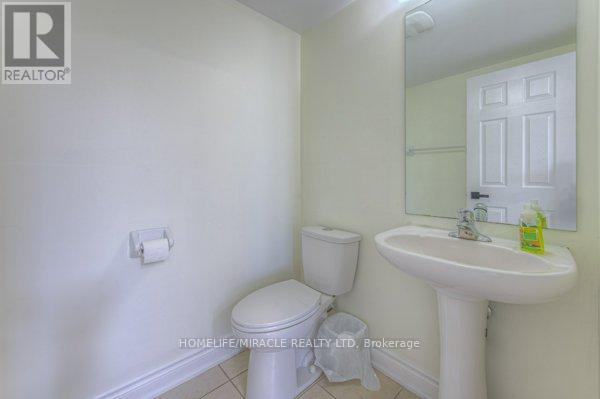 Photo 10 of 70 Gillespie Drive, Brantford ON