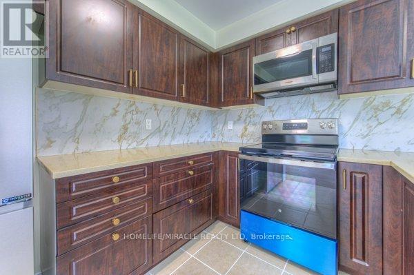 Photo 17 of 70 Gillespie Drive, Brantford ON