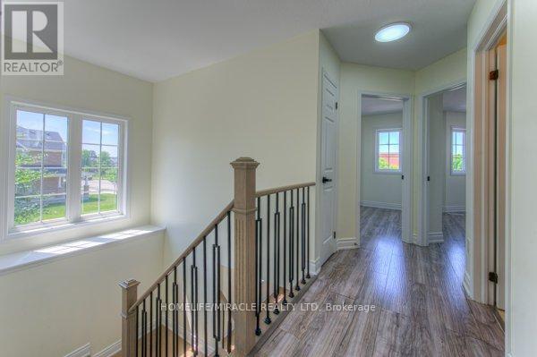 Photo 21 of 70 Gillespie Drive, Brantford ON