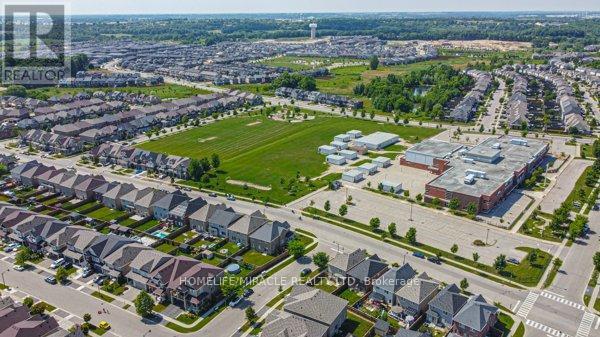 Photo 42 of 70 Gillespie Drive, Brantford ON