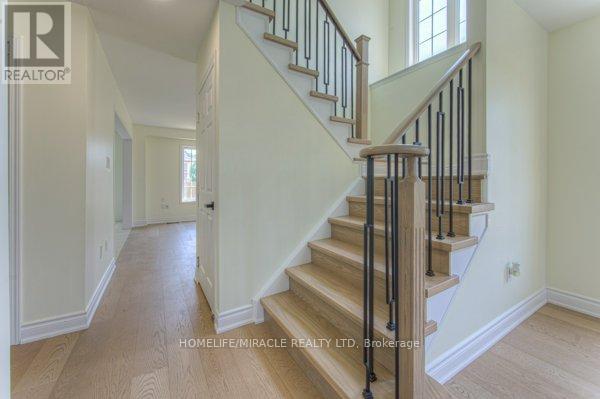 Photo 9 of 70 Gillespie Drive, Brantford ON
