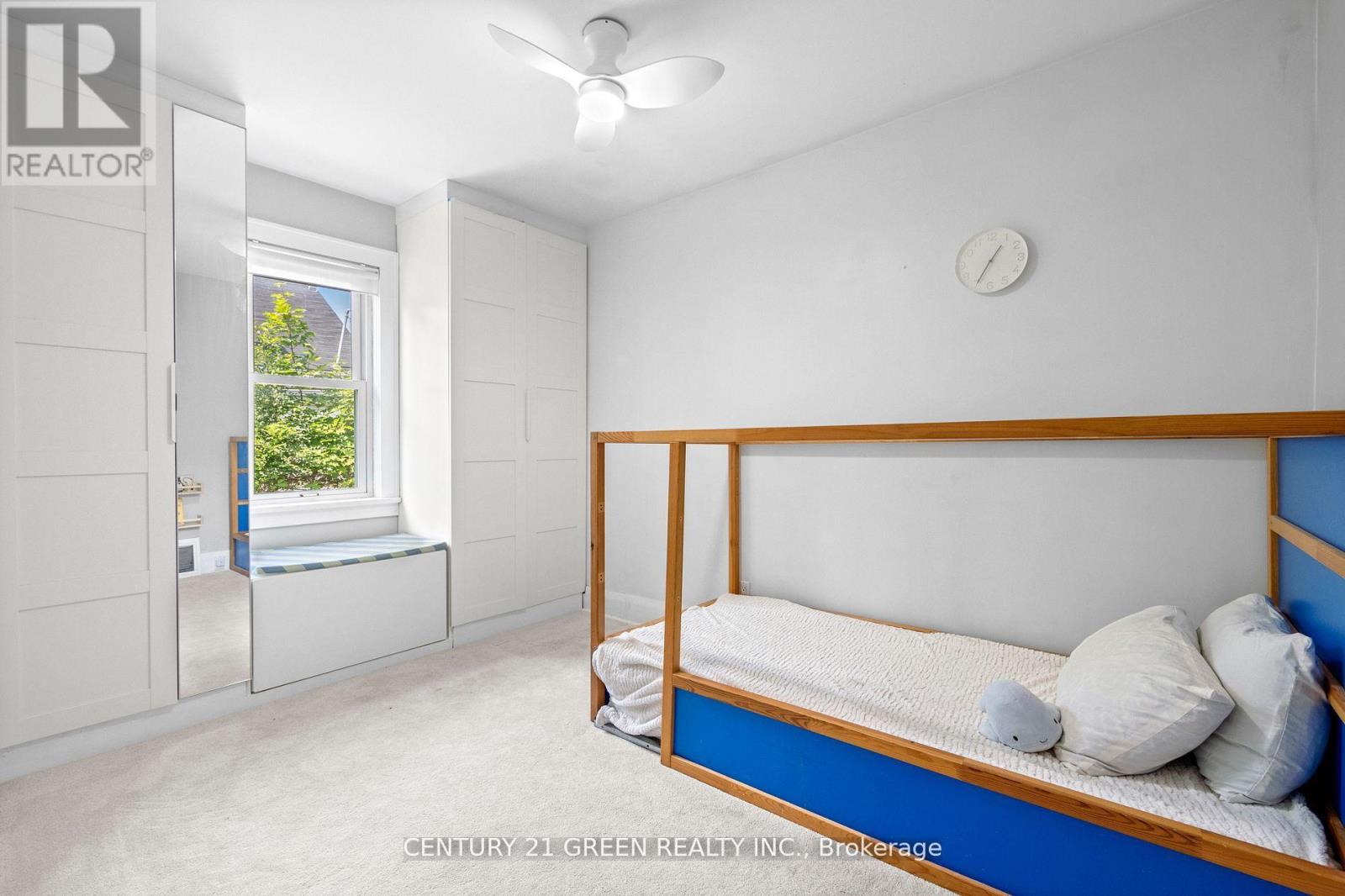Photo 25 of 50 Elgin Street S, Cambridge ON