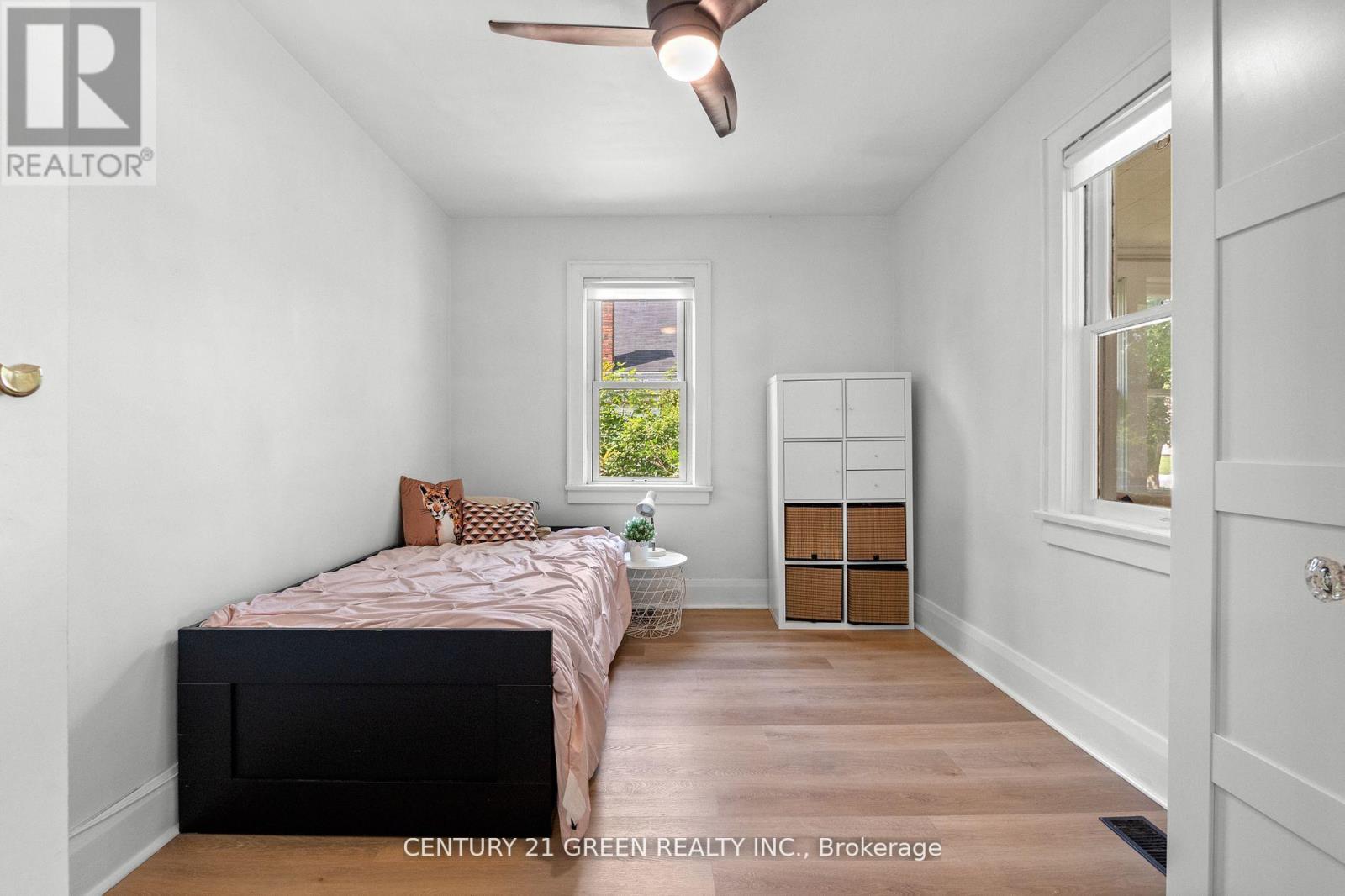 Photo 30 of 50 Elgin Street S, Cambridge ON