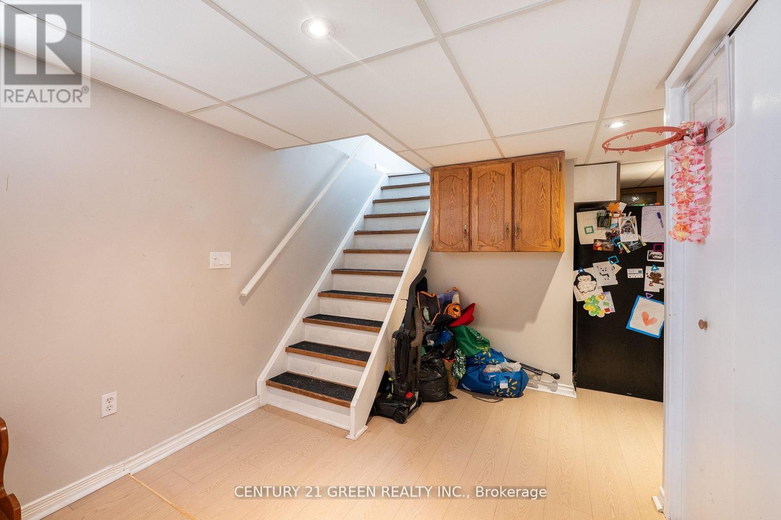 Photo 32 of 50 Elgin Street S, Cambridge ON