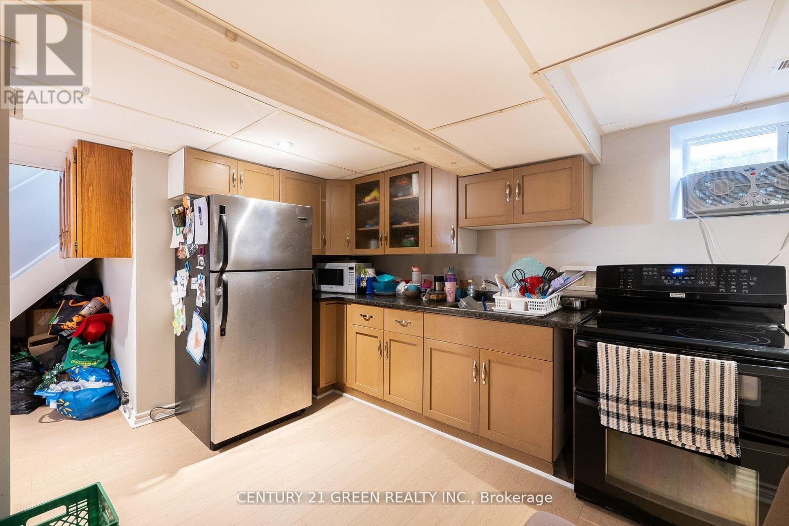 Photo 36 of 50 Elgin Street S, Cambridge ON