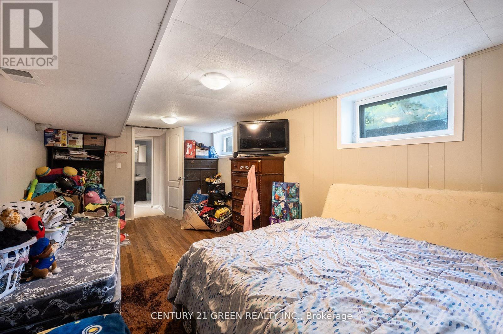 Photo 39 of 50 Elgin Street S, Cambridge ON