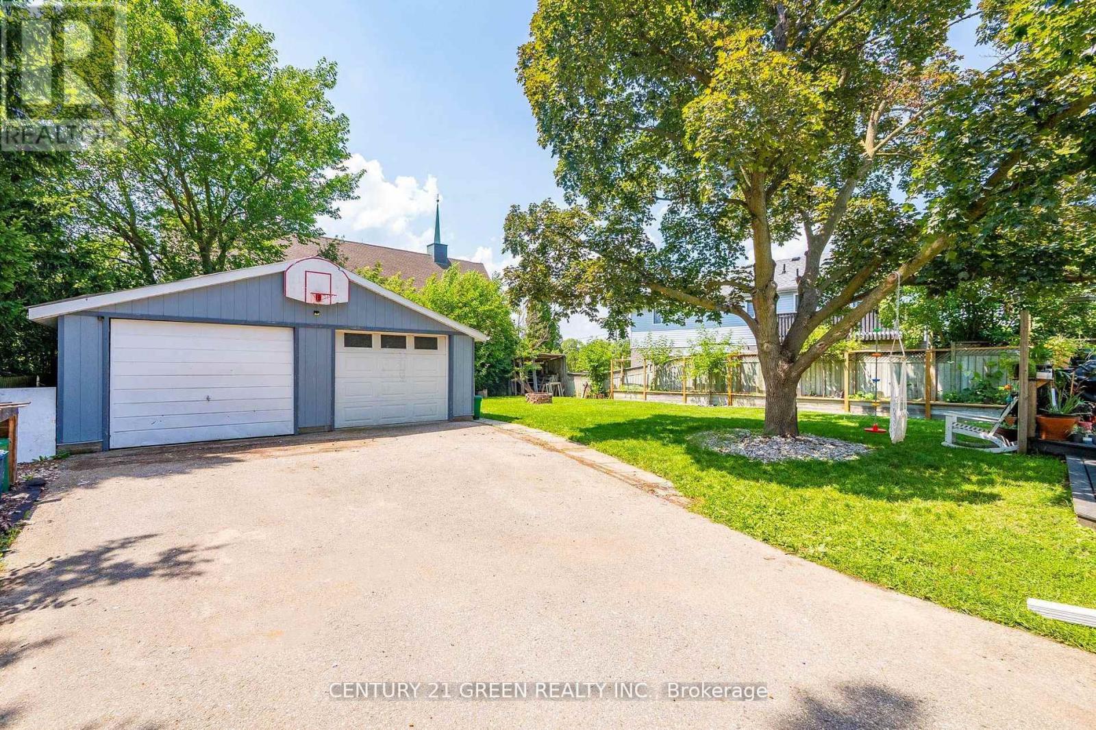 Photo 41 of 50 Elgin Street S, Cambridge ON