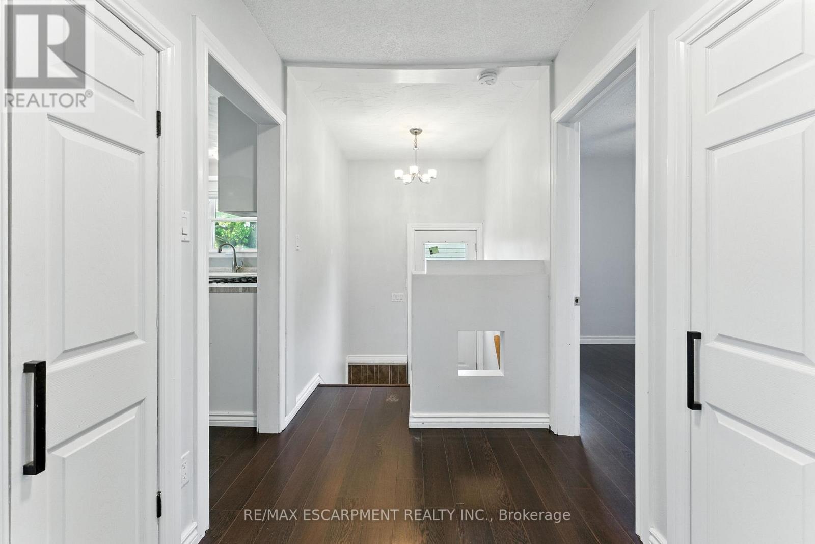 Photo 10 of 60 Hamilton Plank Road, Norfolk ON