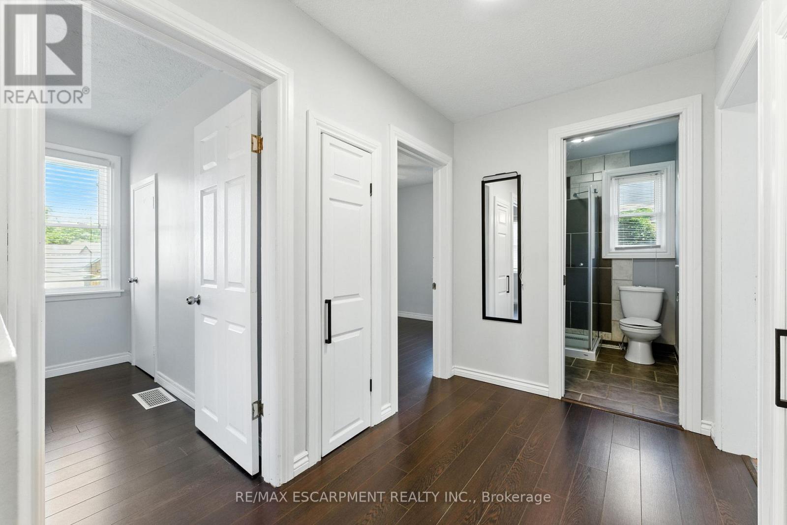 Photo 11 of 60 Hamilton Plank Road, Norfolk ON