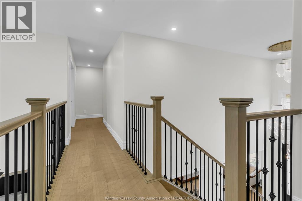 Photo 26 of 570 Orchard Crescent, Windsor ON
