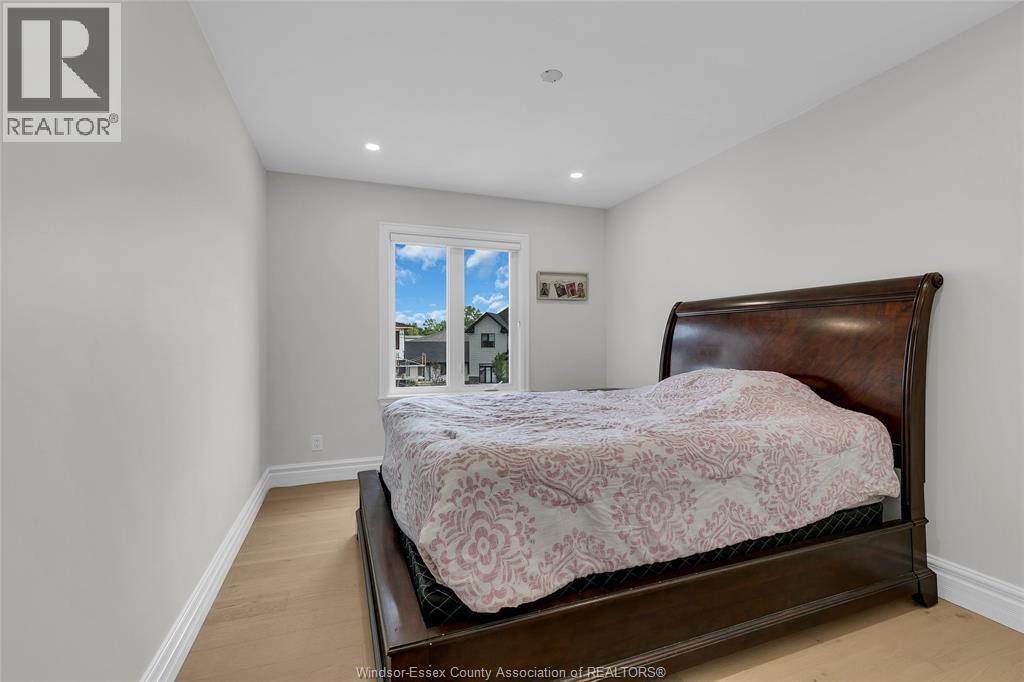 Photo 27 of 570 Orchard Crescent, Windsor ON