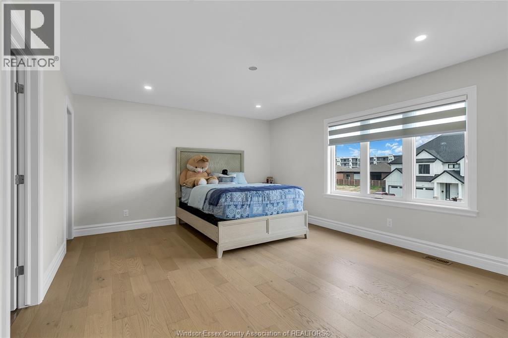 Photo 28 of 570 Orchard Crescent, Windsor ON