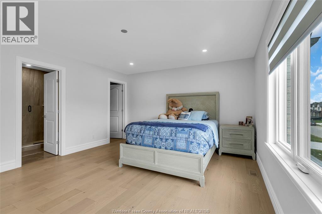 Photo 29 of 570 Orchard Crescent, Windsor ON