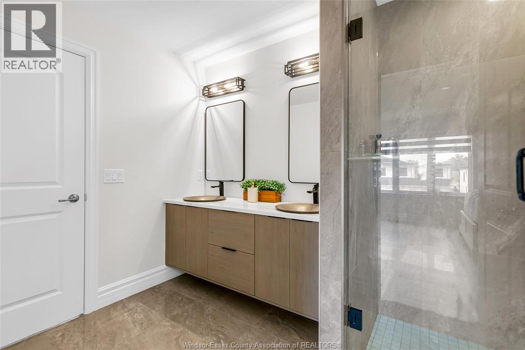 Photo 30 of 570 Orchard Crescent, Windsor ON